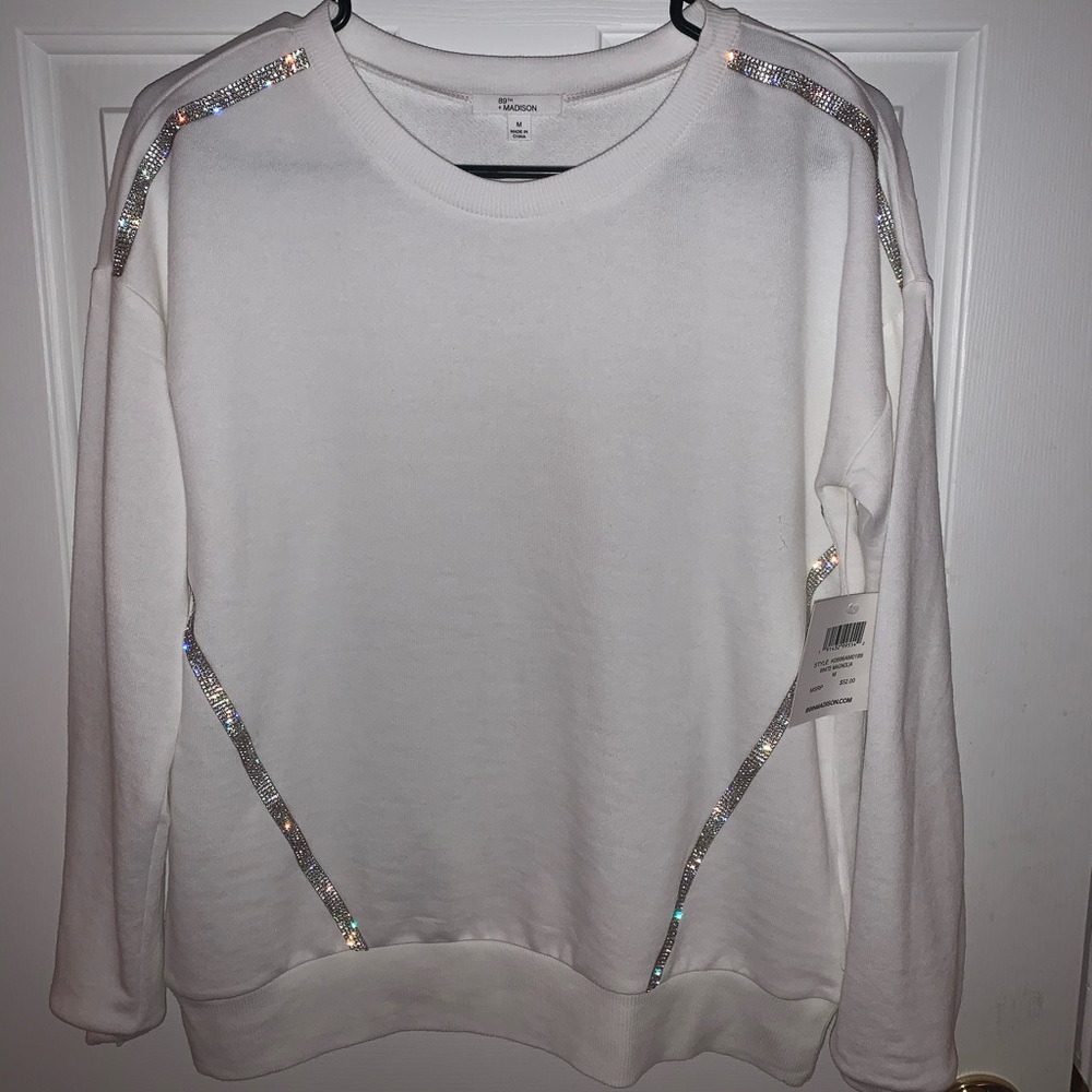 White magnolia 89th and Madison long sleeve blouse
